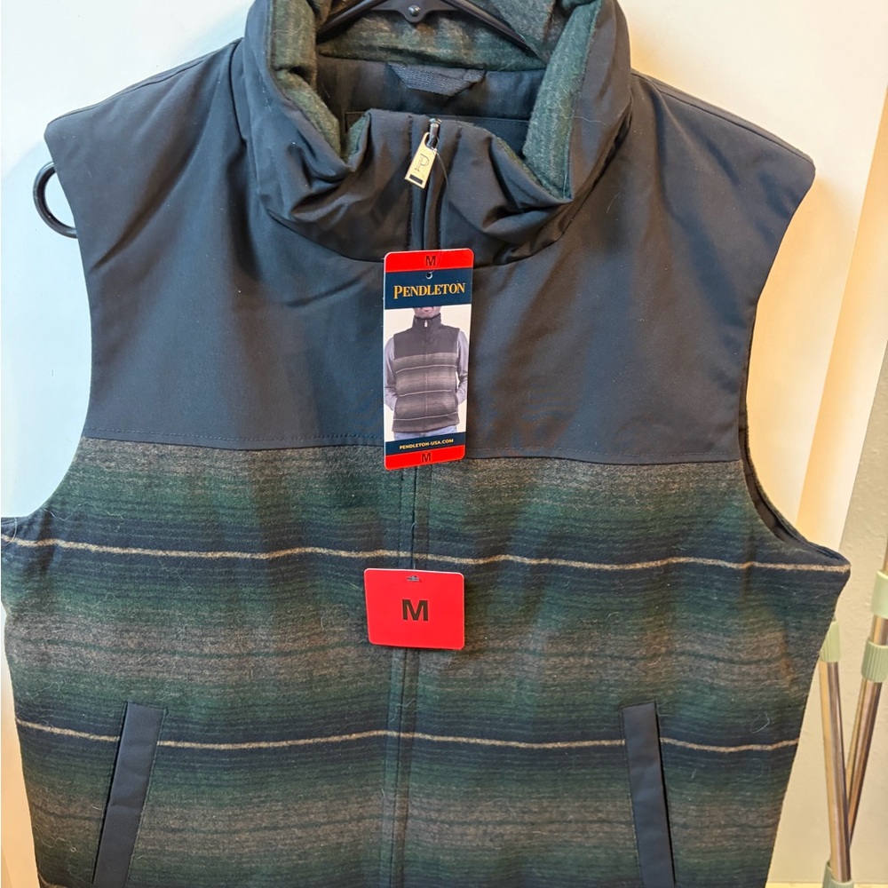 Pendleton Men's Green and Gray Winter Vest